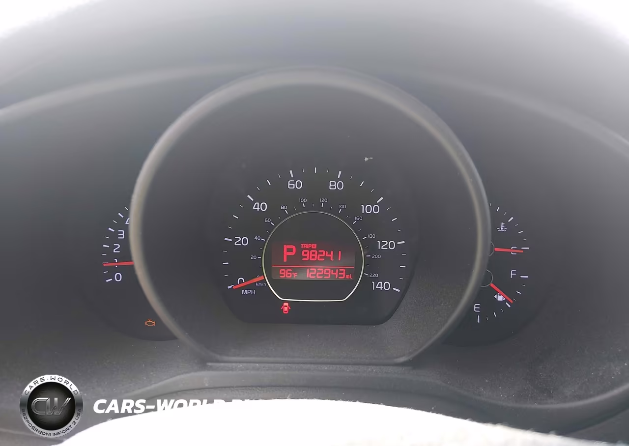 2015 Kia Soul + VIN:KNDJP3A52F7811889 - 7