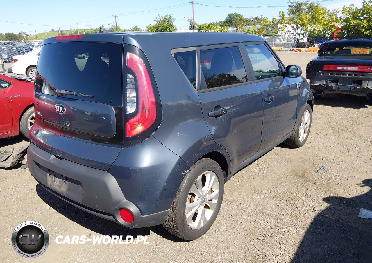 2015 Kia Soul + VIN:KNDJP3A56F7133163 - 4