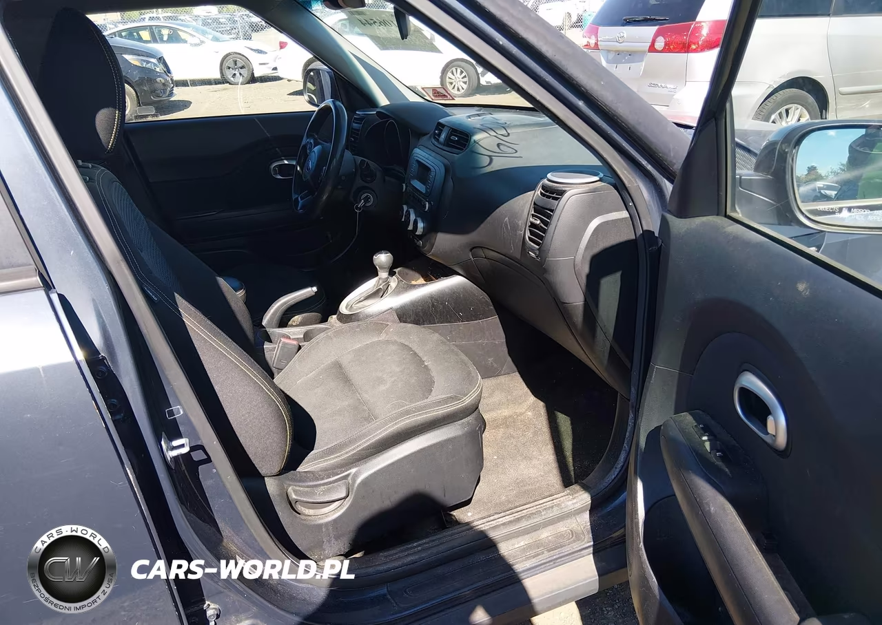 2015 Kia Soul + VIN:KNDJP3A56F7133163 - 5