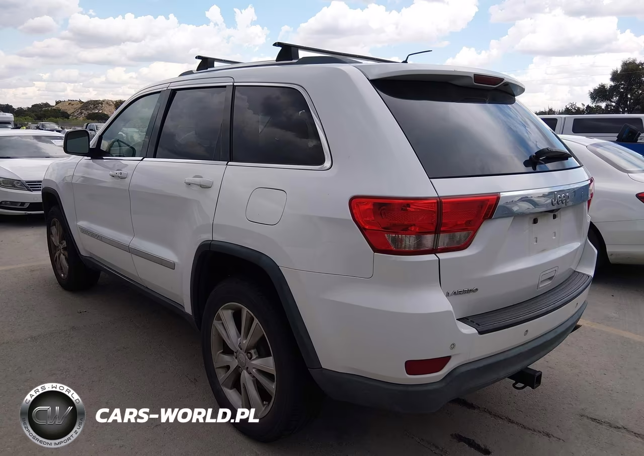 2013 Jeep Grand Cherokee Laredo VIN:1C4RJEAG3DC517097 - 3