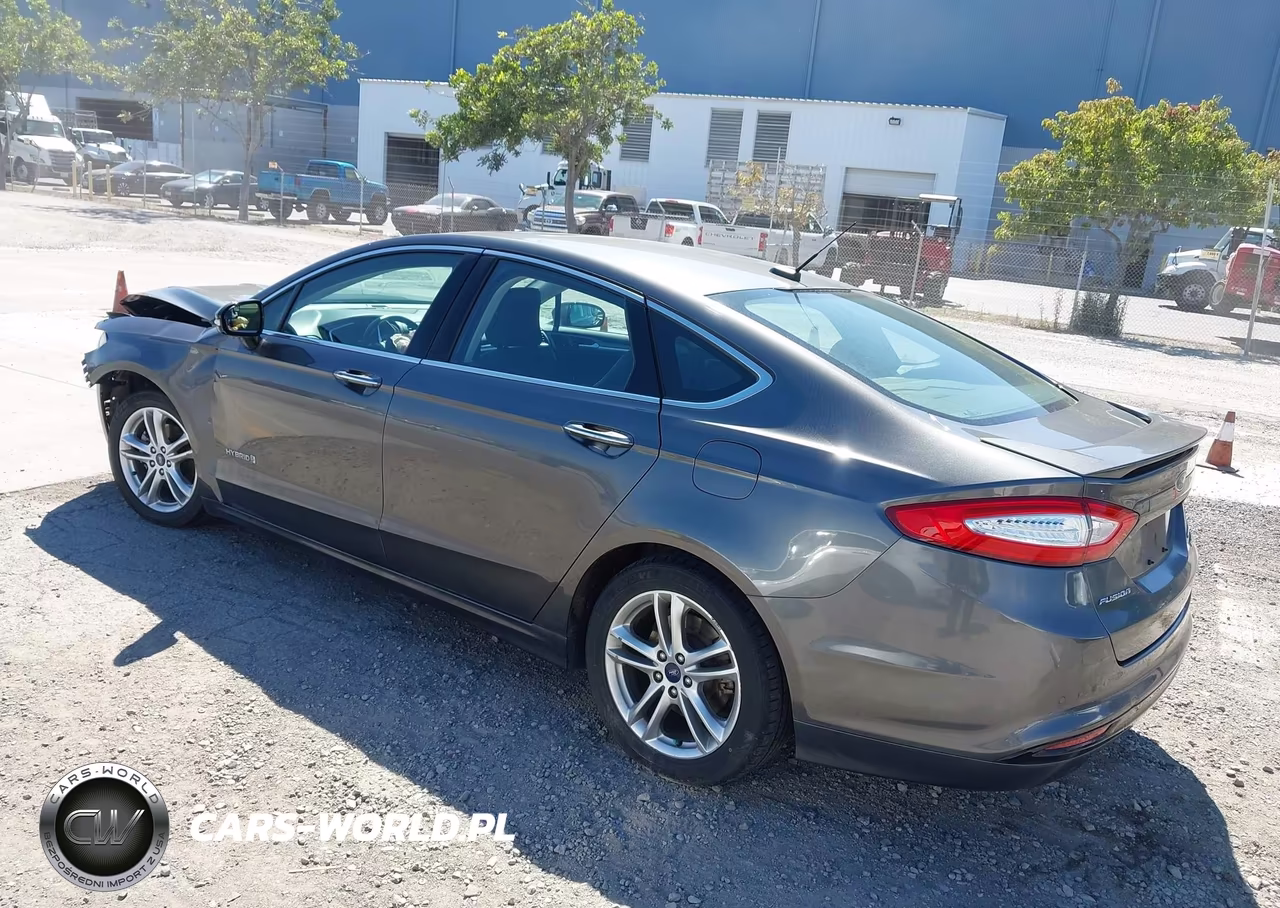 2016 Ford Fusion Hybrid Titanium VIN:3FA6P0RU6GR240374 - 3