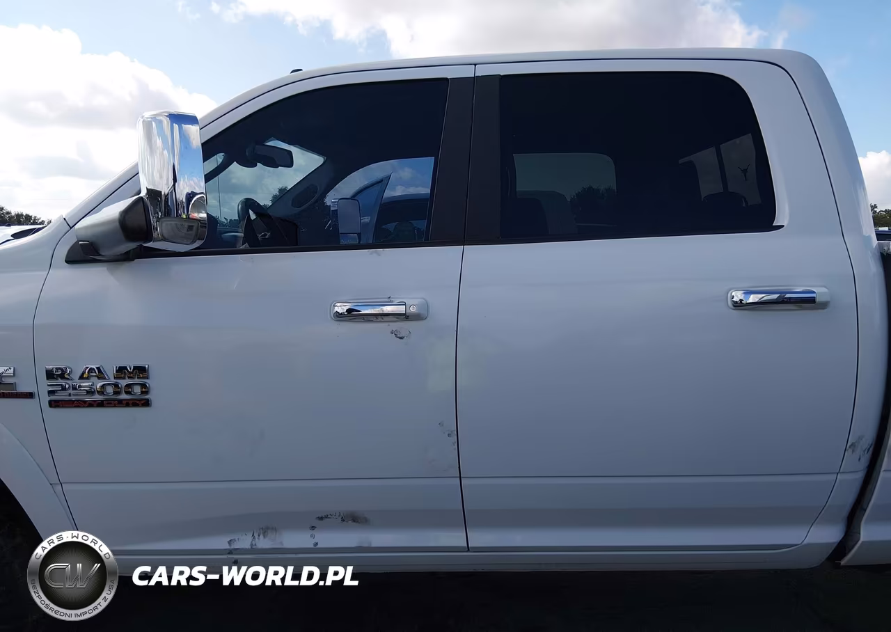 2017 Ram 2500 Laramie 4X4 6'4 Box VIN:3C6UR5FL5HG588319 - 14