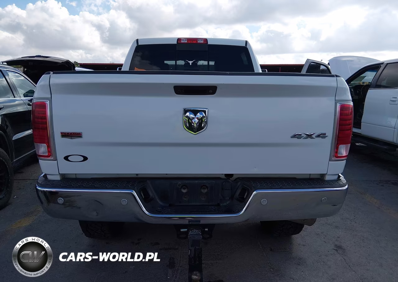 2017 Ram 2500 Laramie 4X4 6'4 Box VIN:3C6UR5FL5HG588319 - 16