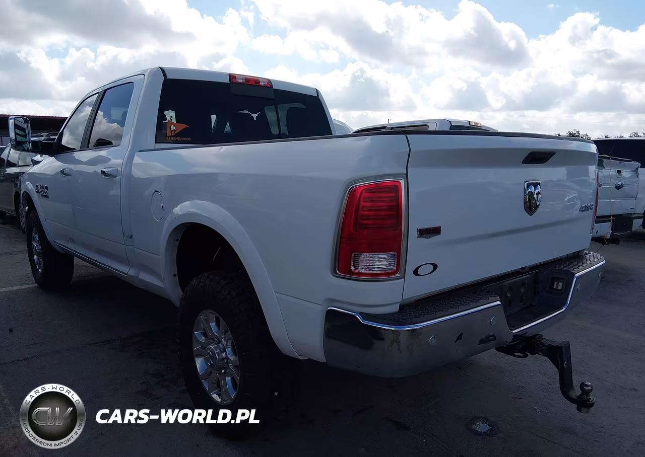 2017 Ram 2500 Laramie 4X4 6'4 Box VIN:3C6UR5FL5HG588319 - 3