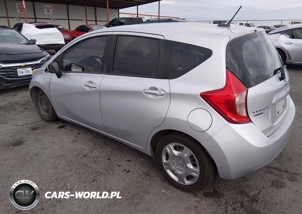 2016 Nissan Versa Note VIN:3N1CE2CP1GL374264 - 3