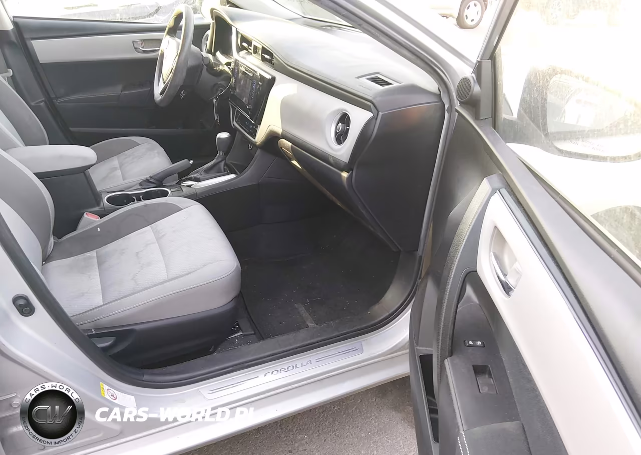 2017 Toyota Corolla Le VIN:2T1BURHE8HC825433 - 5