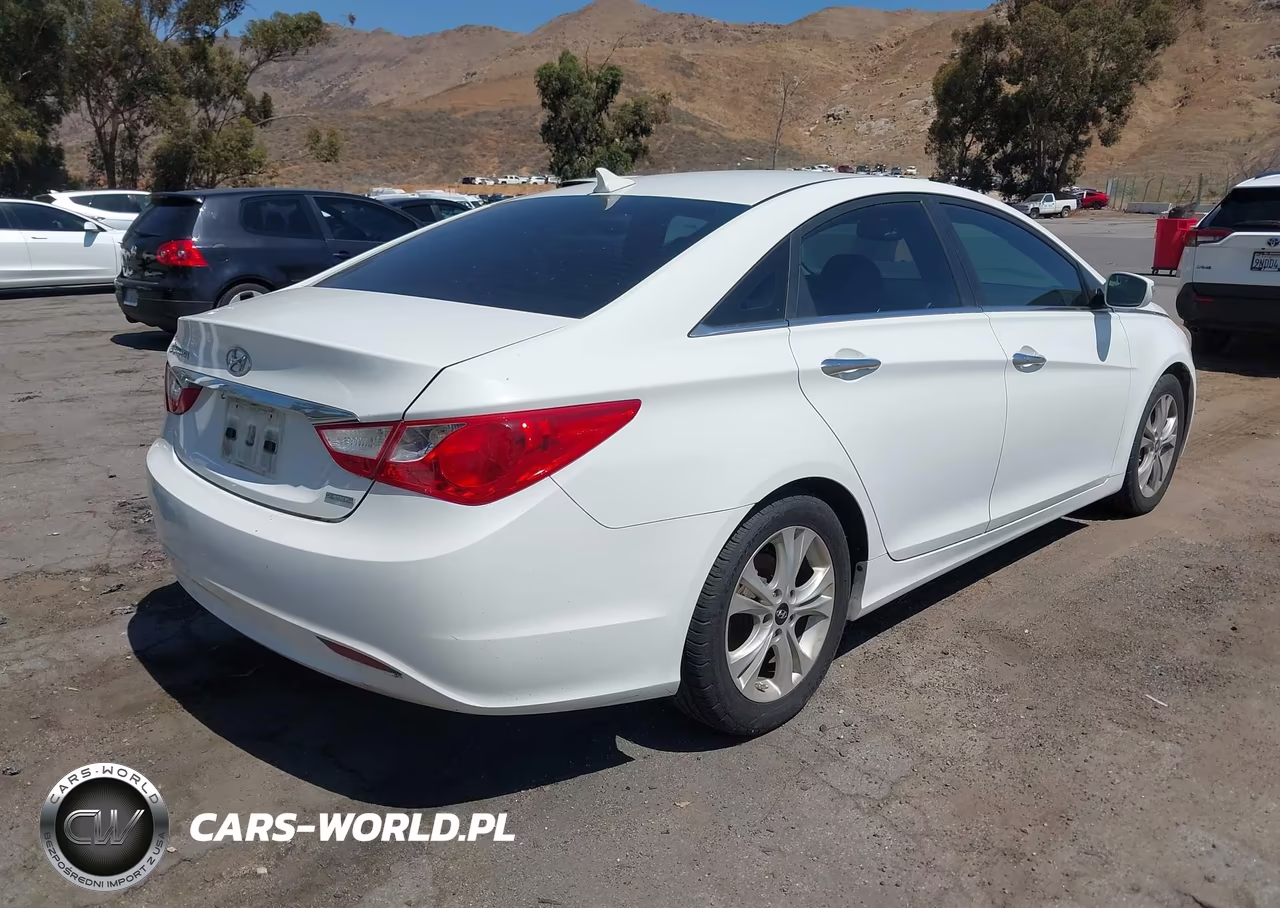 2011 Hyundai Sonata Limited VIN:5NPEC4AC2BH264842 - 4