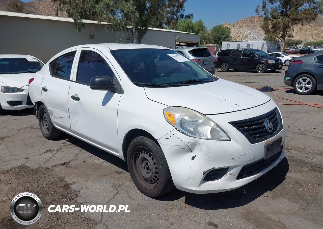 2013 Nissan Versa 1.6 S