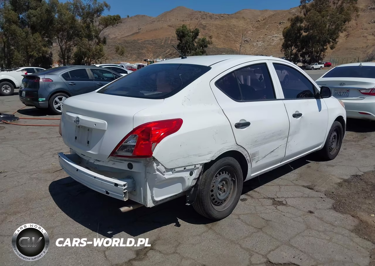 2013 Nissan Versa 1.6 S VIN:3N1CN7AP0DL868580 - 4