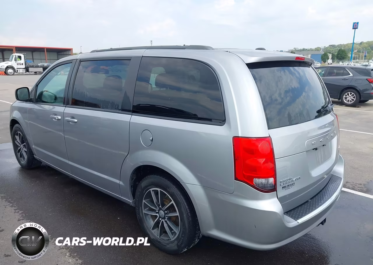 2018 Dodge Grand Caravan Gt VIN:2C4RDGEG2JR298147 - 3
