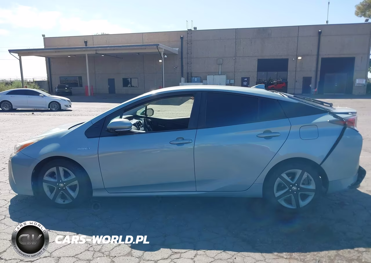 2017 Toyota Prius Three Touring VIN:JTDKARFU9H3033139 - 14