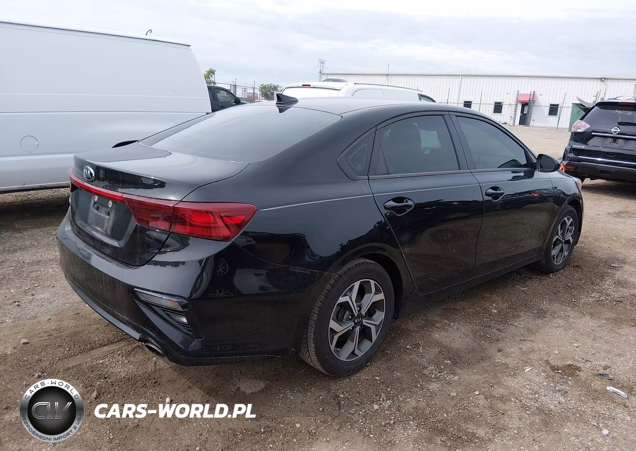 2020 Kia Forte Lxs VIN:3KPF24AD5LE177927 - 4