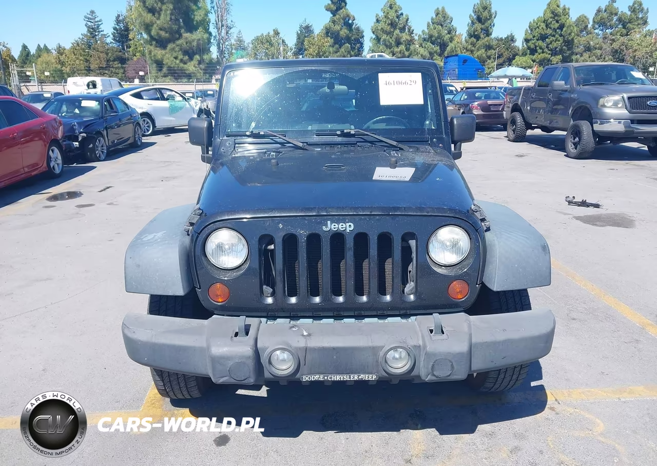 2010 Jeep Wrangler Unlimited Sport VIN:1J4BB3H12AL151918 - 12