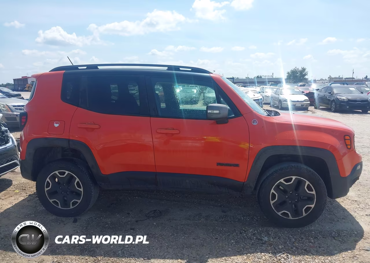 2015 Jeep Renegade Trailhawk VIN:ZACCJBCT3FPB47069 - 13