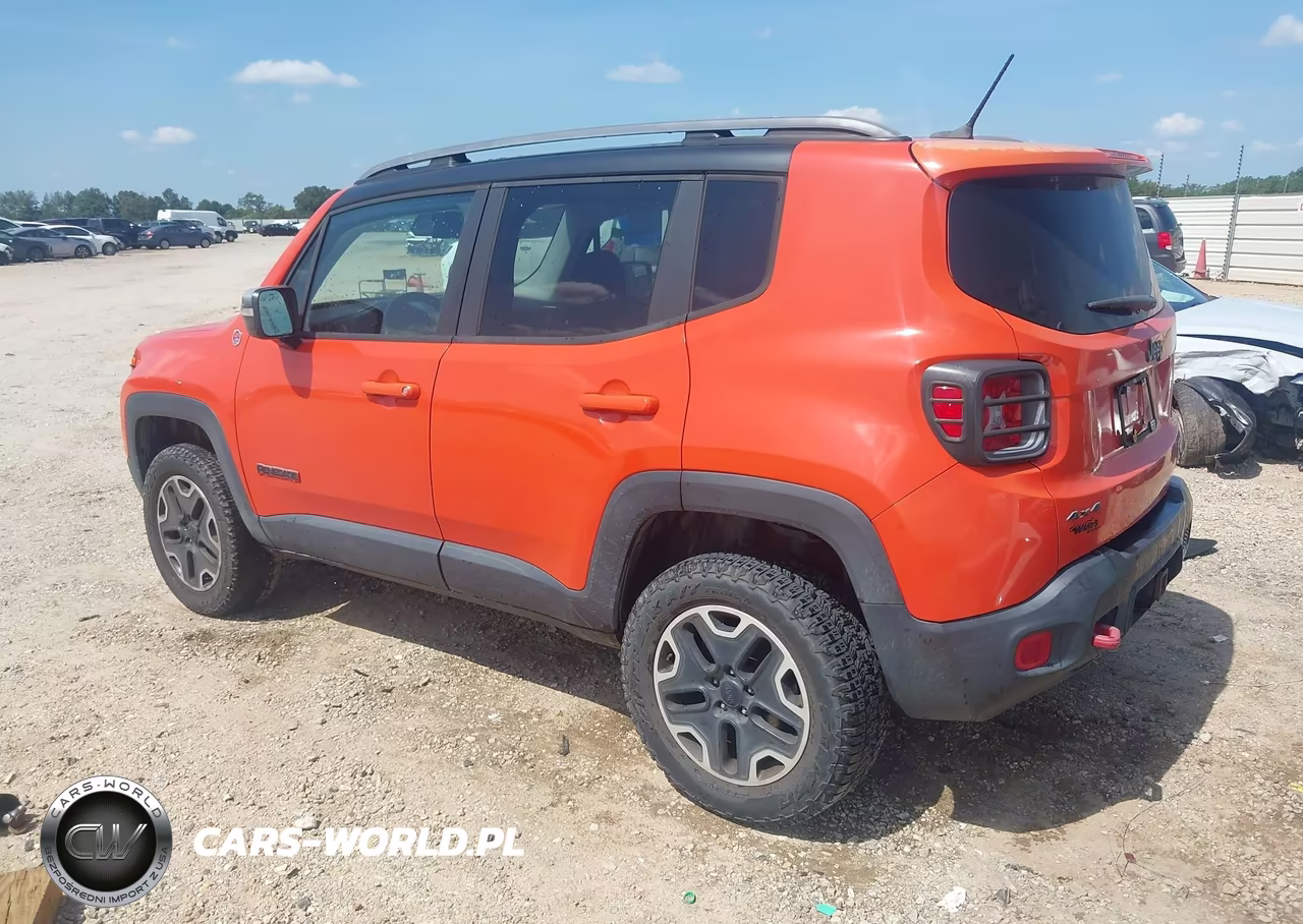 2015 Jeep Renegade Trailhawk VIN:ZACCJBCT3FPB47069 - 3