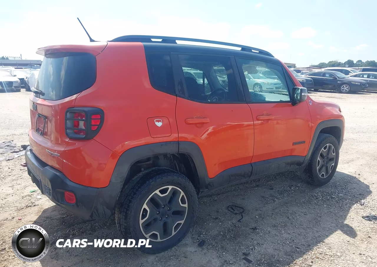 2015 Jeep Renegade Trailhawk VIN:ZACCJBCT3FPB47069 - 4