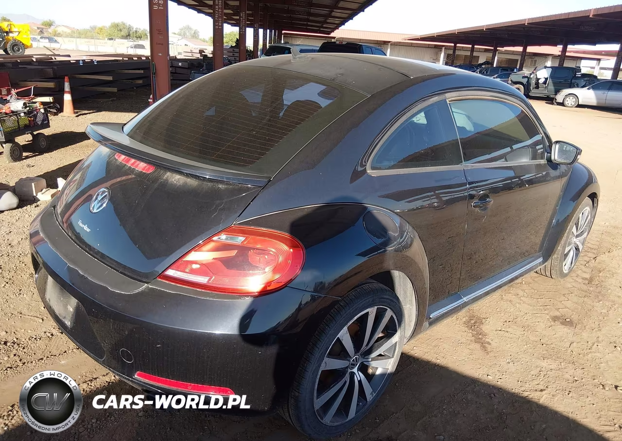 2013 Volkswagen Beetle 2.0T Turbo VIN:3VWVA7AT5DM606804 - 4