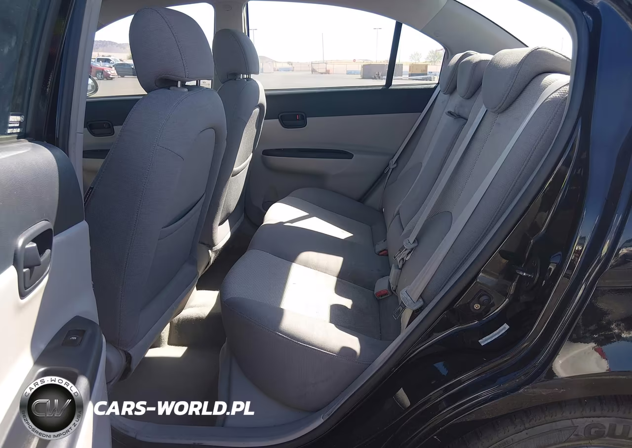2006 Hyundai Accent Gls VIN:KMHCN46C36U023390 - 8