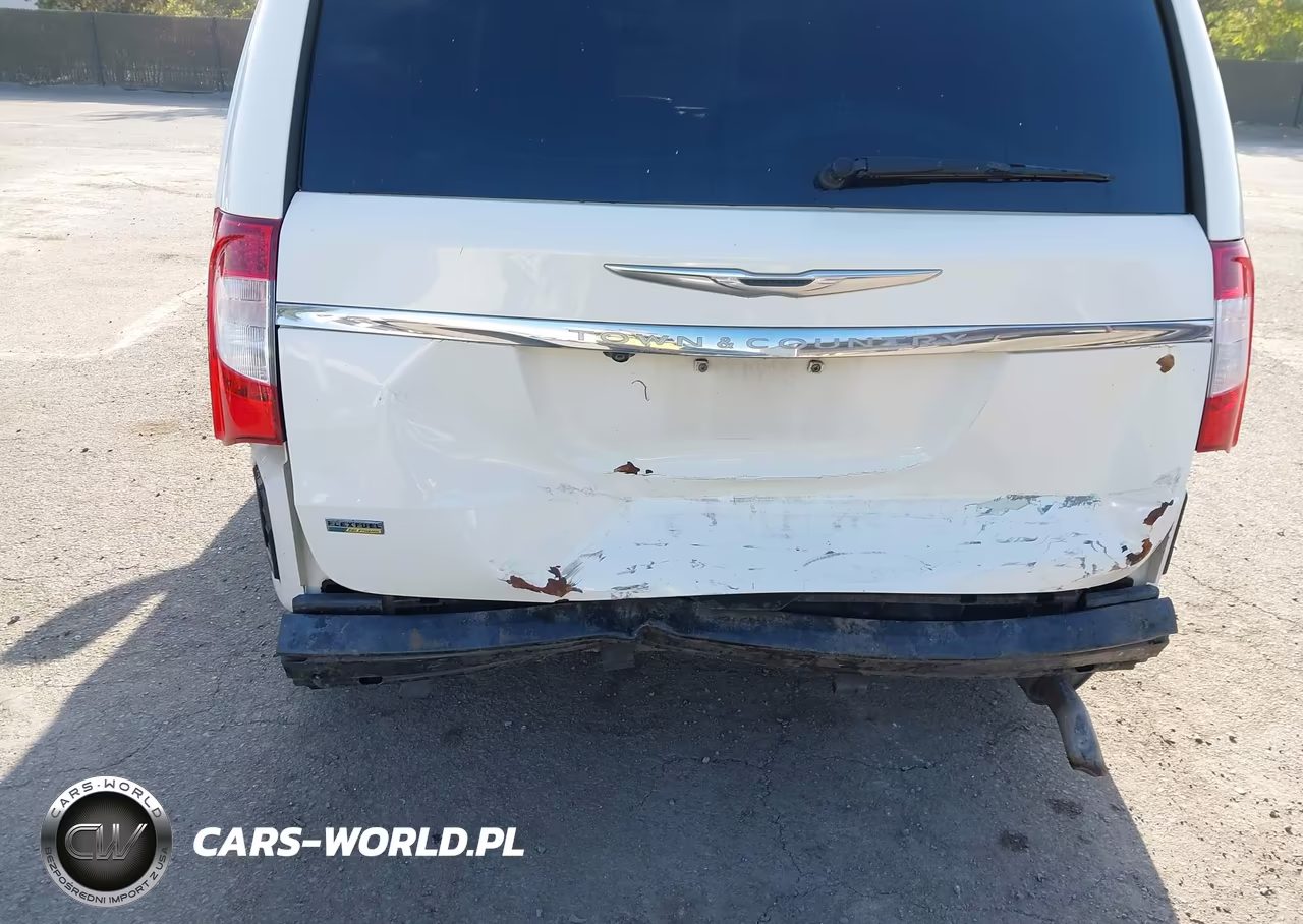 2013 Chrysler Town & Country Touring VIN:2C4RC1BG4DR674386 - 6