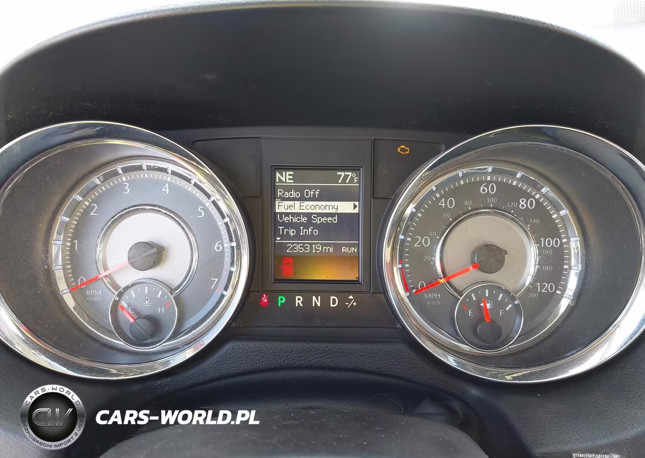 2013 Chrysler Town & Country Touring VIN:2C4RC1BG4DR674386 - 7