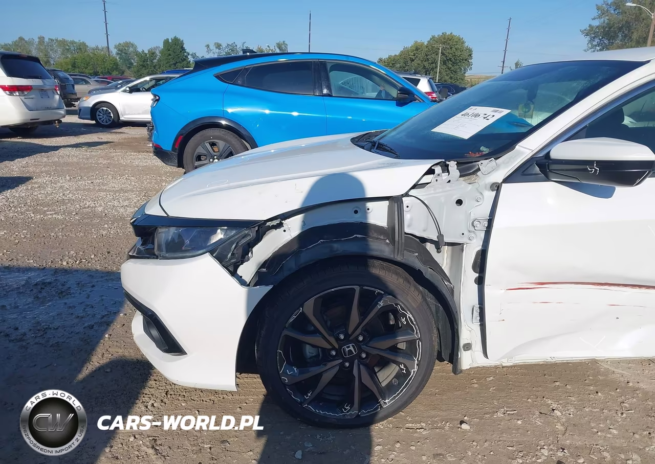 2020 Honda Civic Sport VIN:19XFC2F82LE030946 - 17