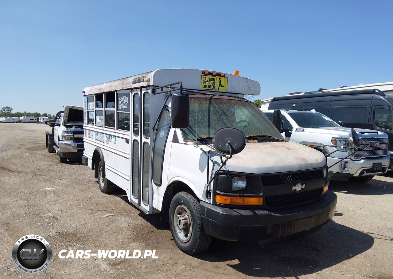 2004 Chevrolet Express Cutaway VIN:1GBHG31V741193567 - 11
