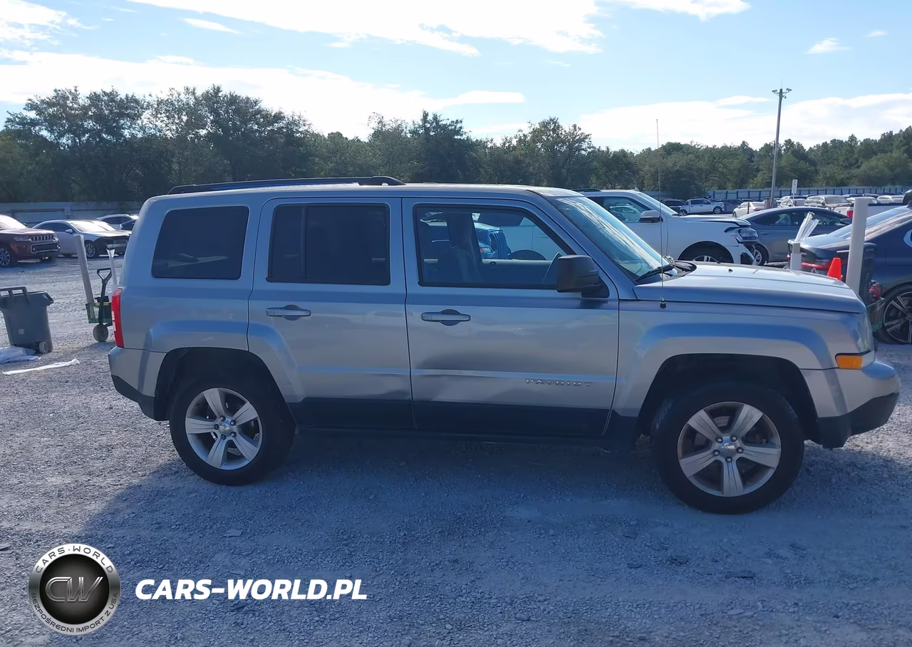 2016 Jeep Patriot Latitude VIN:1C4NJRFB1GD782182 - 13
