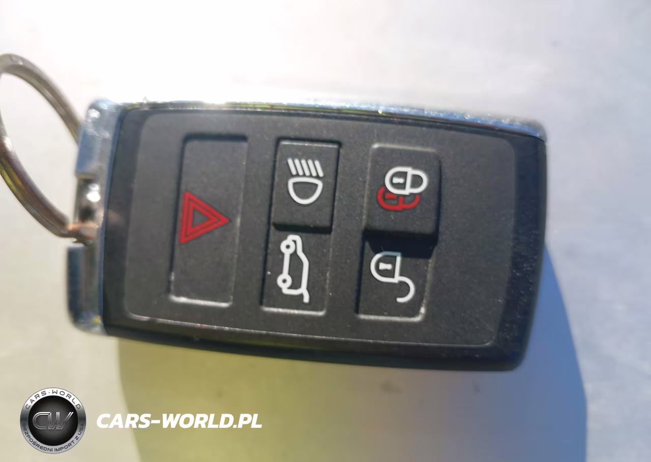 2022 Land Rover Defender 110 S VIN:SALEJ7RX3N2096867 - 11