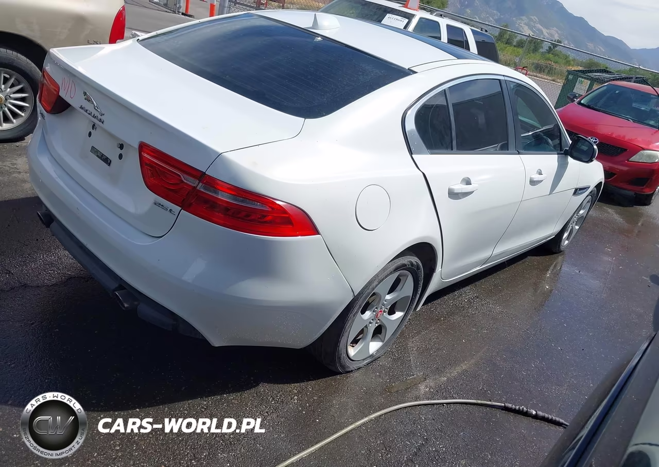 2017 Jaguar Xe 25T VIN:SAJAR4BG3HA965079 - 4