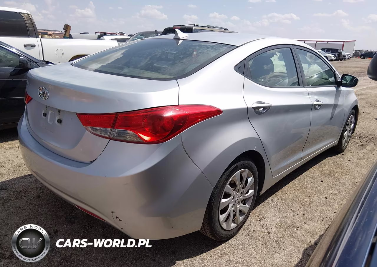 2012 Hyundai Elantra Gls VIN:5NPDH4AEXCH111836 - 4
