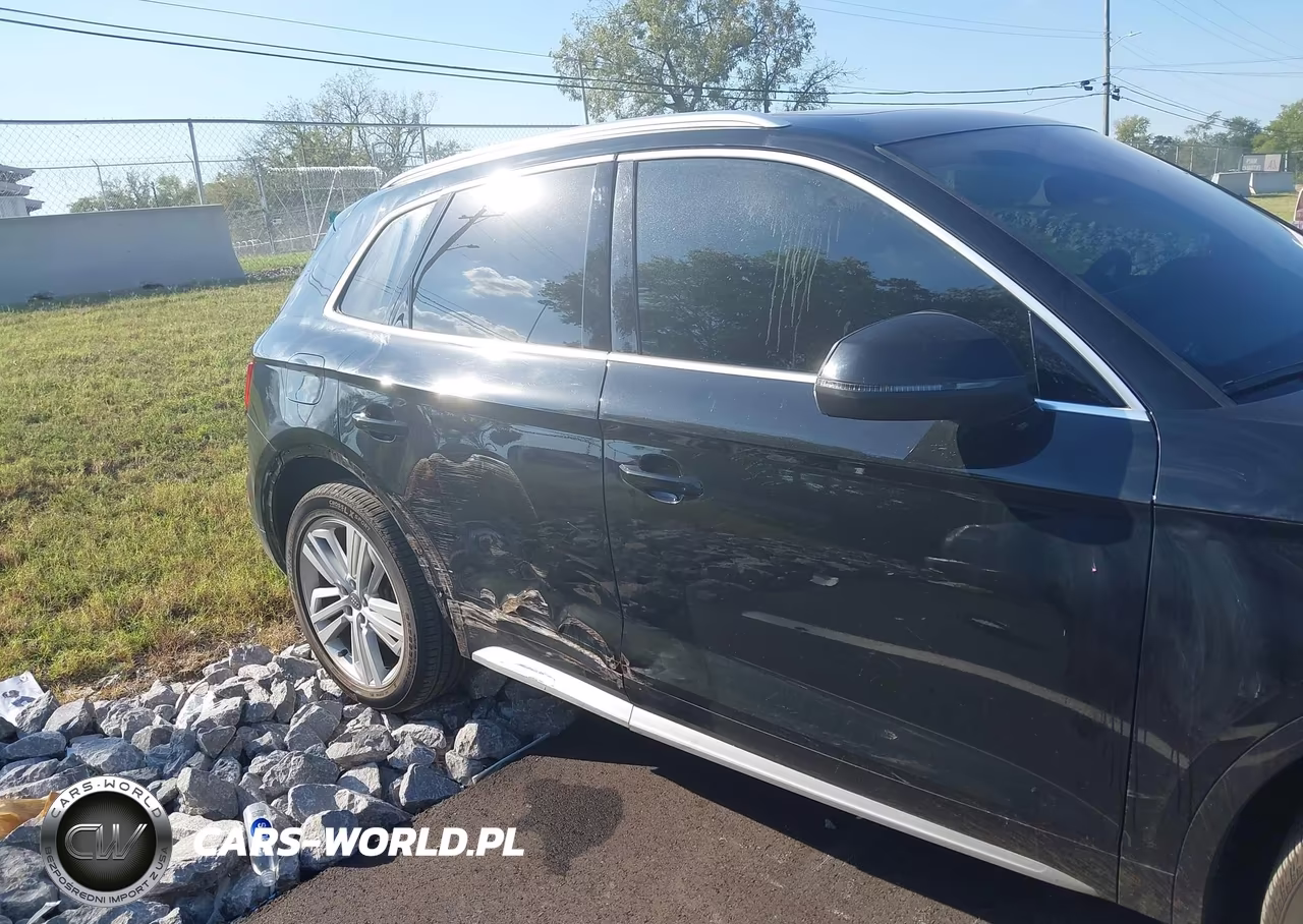 2019 Audi Q5 45 Premium VIN:WA1BNAFYXK2137753 - 6