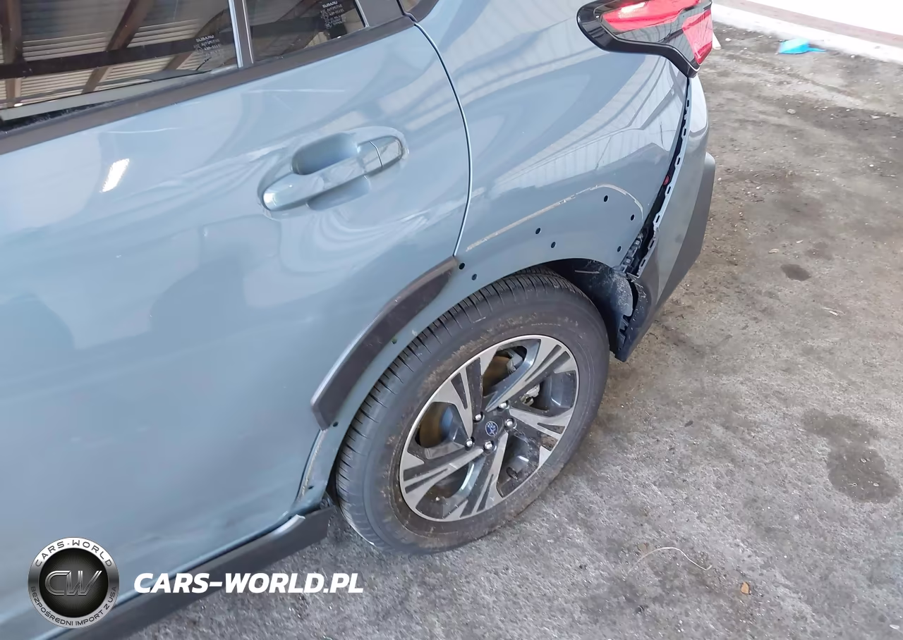 2024 Subaru Crosstrek Premium VIN:JF2GUADC1R8375991 - 6