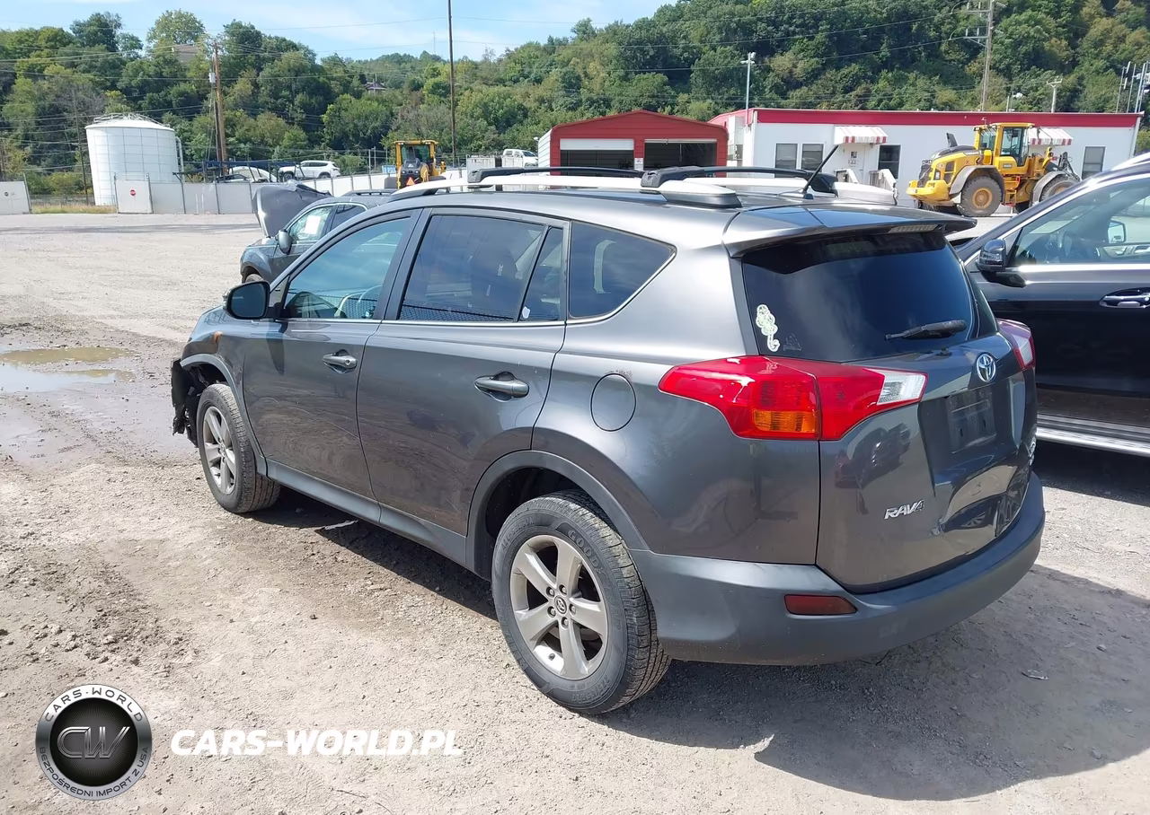 2015 Toyota Rav4 Xle VIN:2T3RFREV3FW258189 - 3