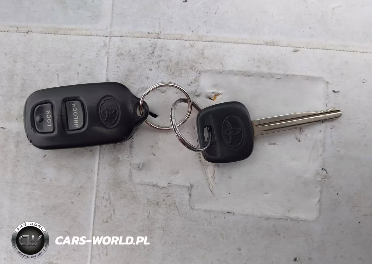 2004 Toyota Corolla S VIN:1NXBR32E44Z335619 - 11