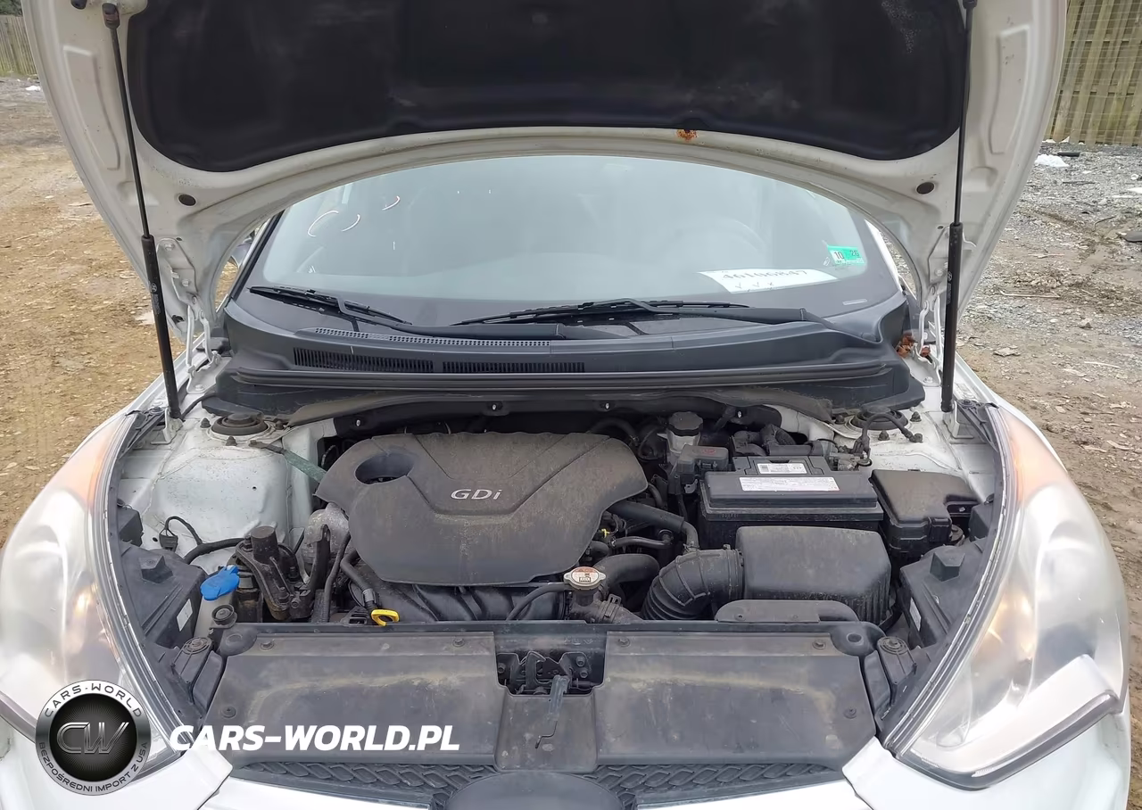 2015 Hyundai Veloster VIN:KMHTC6AD1FU225131 - 10