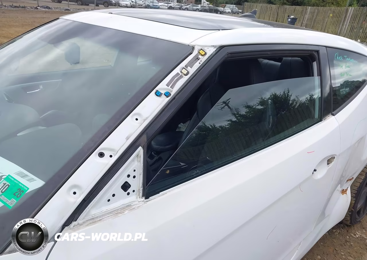 2015 Hyundai Veloster VIN:KMHTC6AD1FU225131 - 15