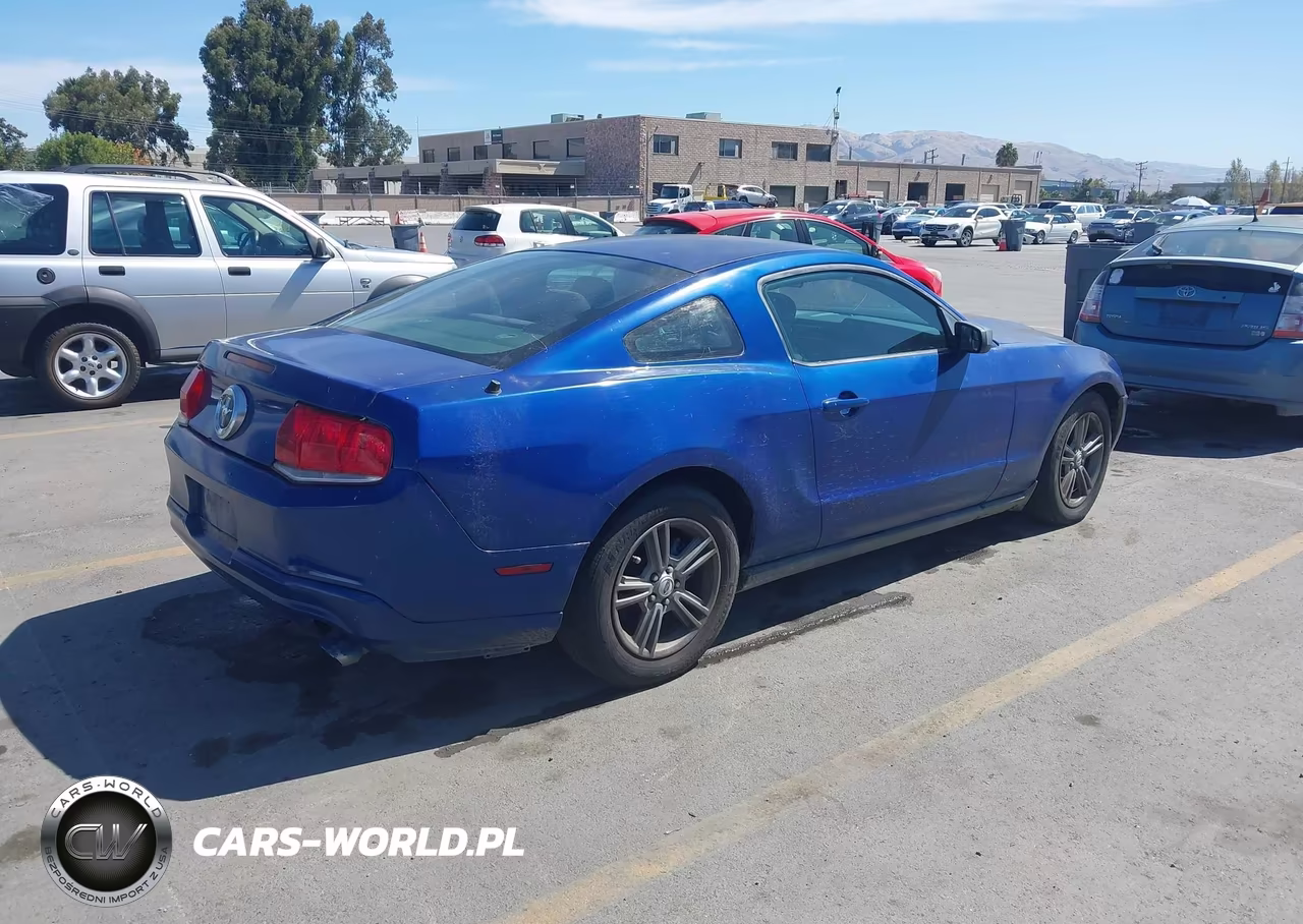 2012 Ford Mustang V6 VIN:1ZVBP8AMXC5210582 - 4