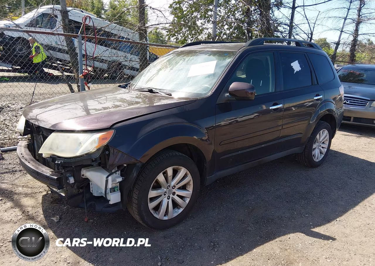 2013 Subaru Forester 2.5X Premium VIN:JF2SHADC2DH446400 - 2