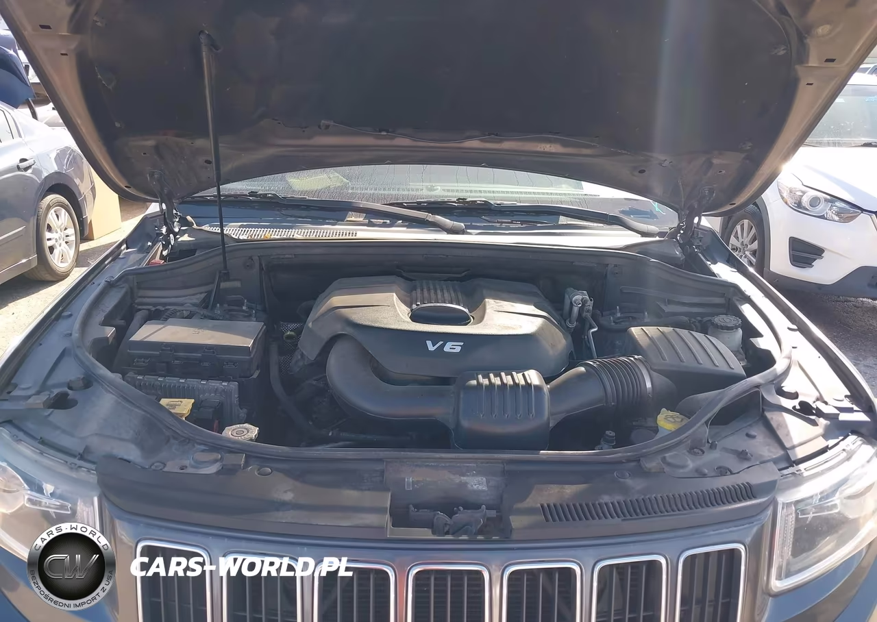 2014 Jeep Grand Cherokee Laredo VIN:1C4RJEAG7EC243405 - 10