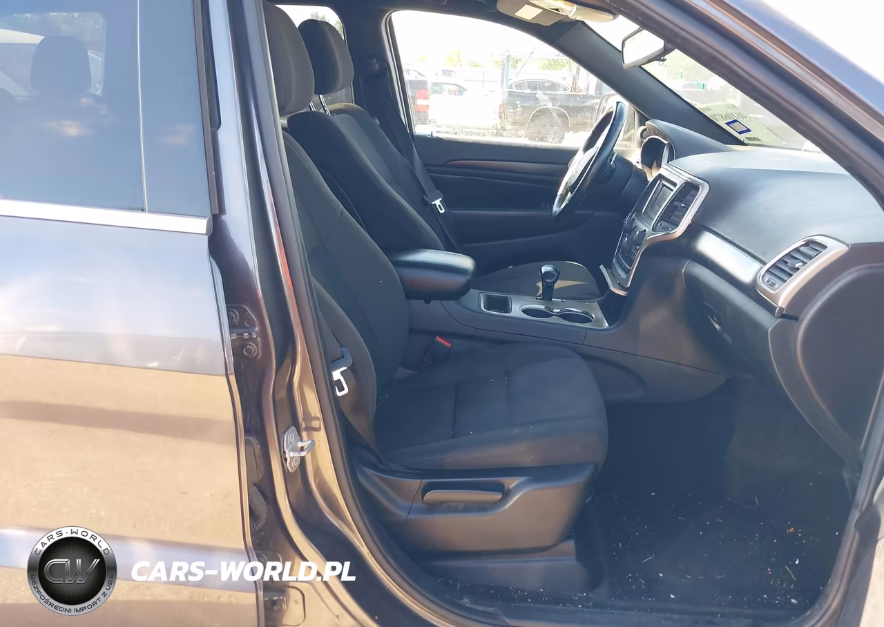 2014 Jeep Grand Cherokee Laredo VIN:1C4RJEAG7EC243405 - 5