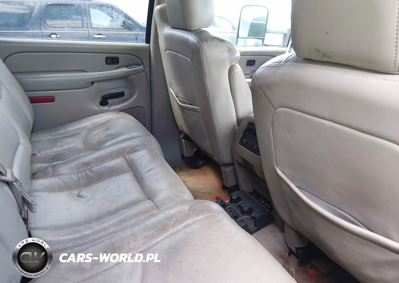2005 Chevrolet Suburban 1500 Ls VIN:1GNEC16Z55R113512 - 8