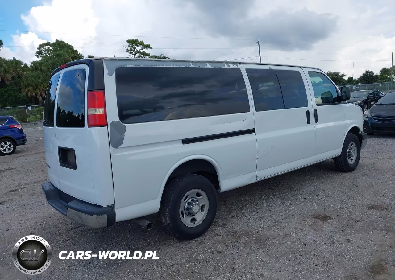 2007 Chevrolet Express Ls VIN:1GAHG39U771246918 - 4
