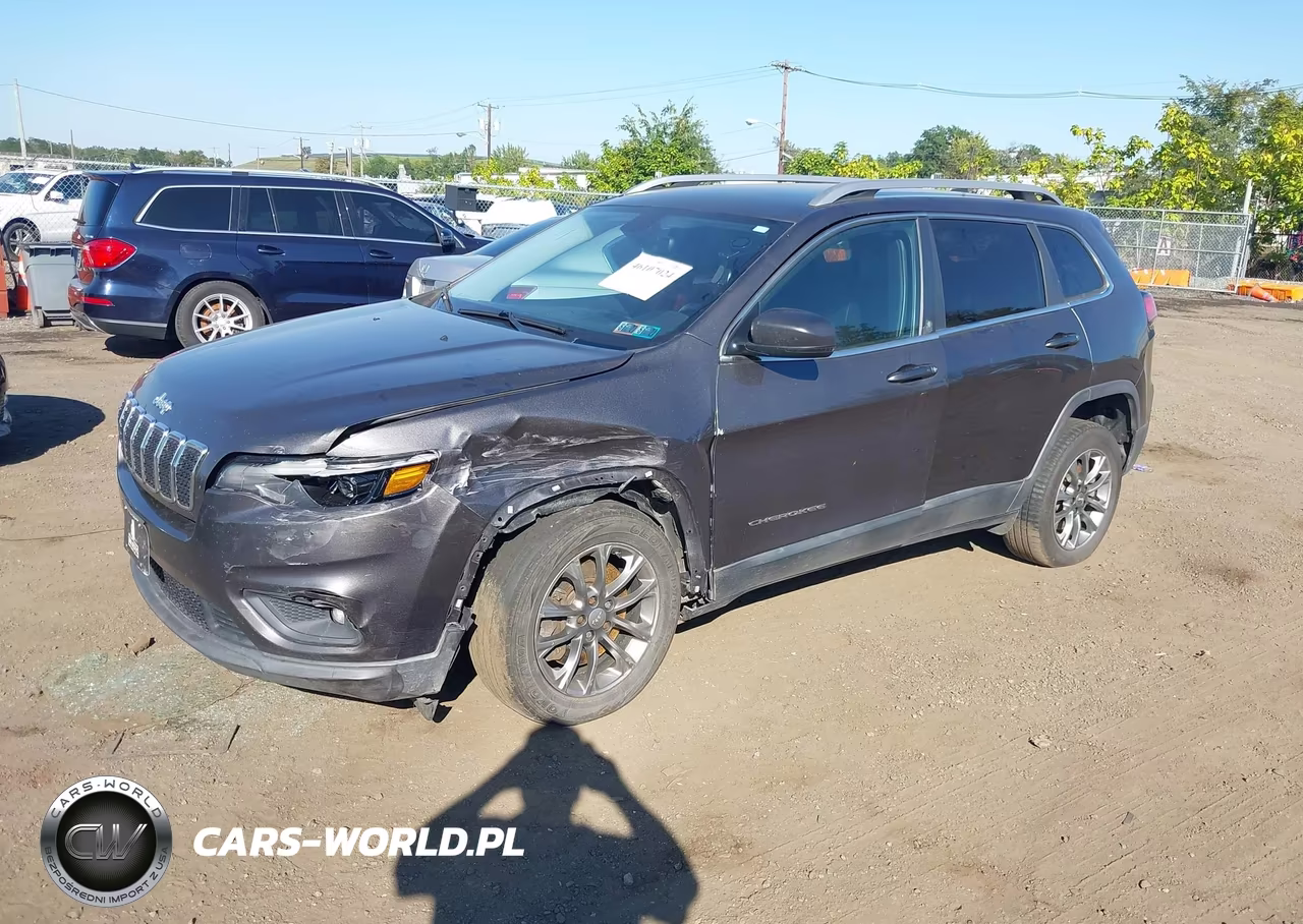 2019 Jeep Cherokee Latitude Plus Fwd VIN:1C4PJLLX0KD373704 - 2