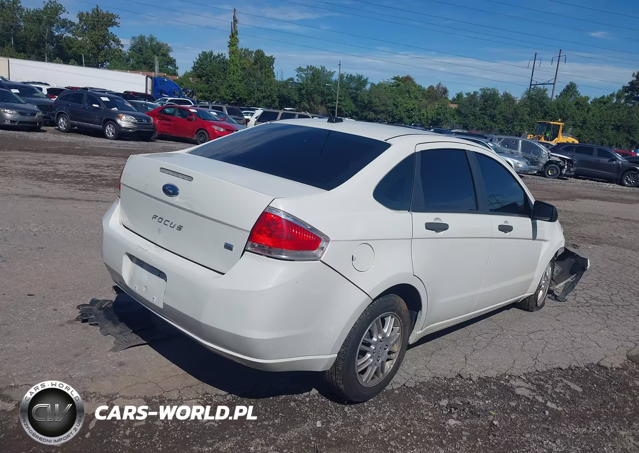 2011 Ford Focus Se VIN:1FAHP3FN6BW173286 - 4