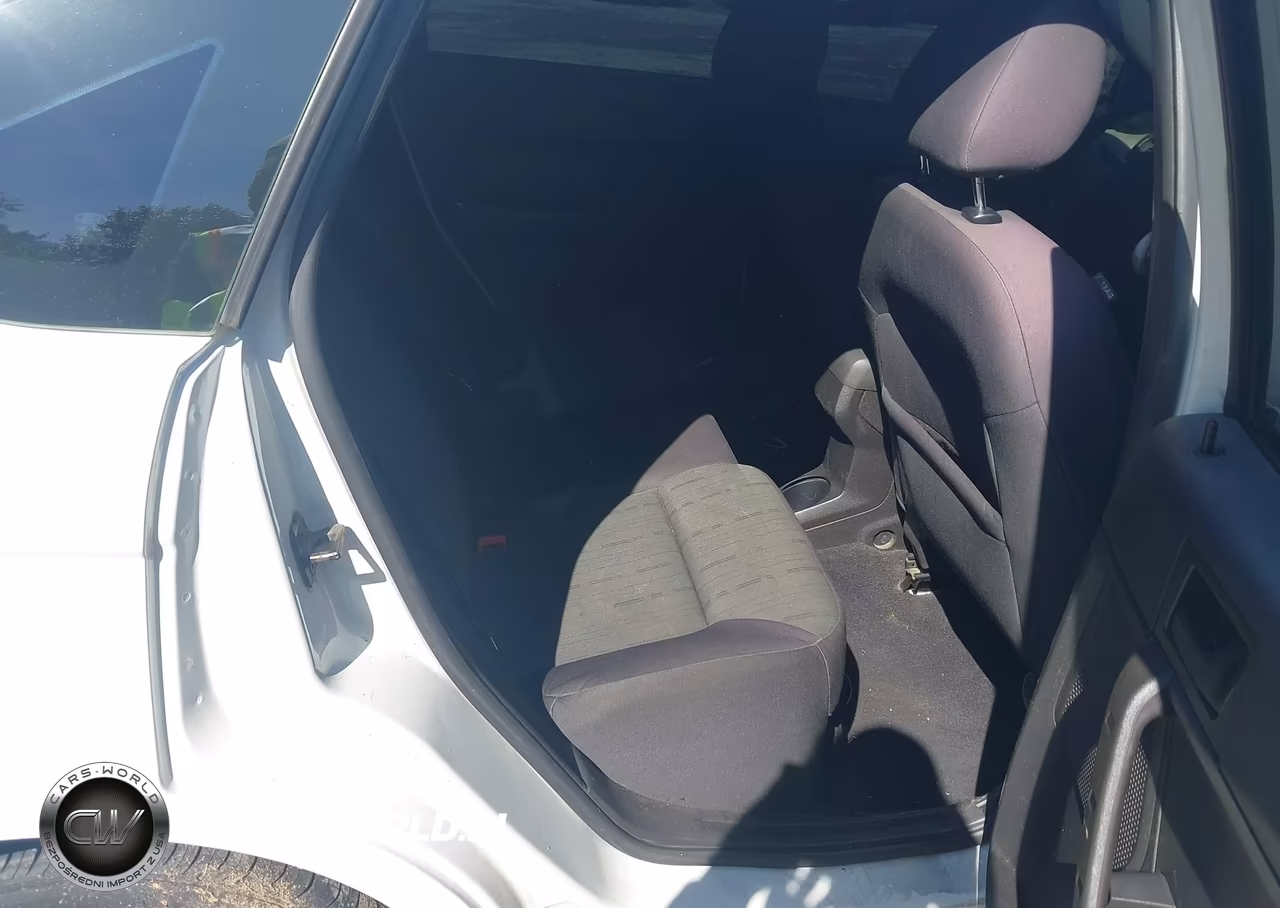 2011 Ford Focus Se VIN:1FAHP3FN6BW173286 - 8