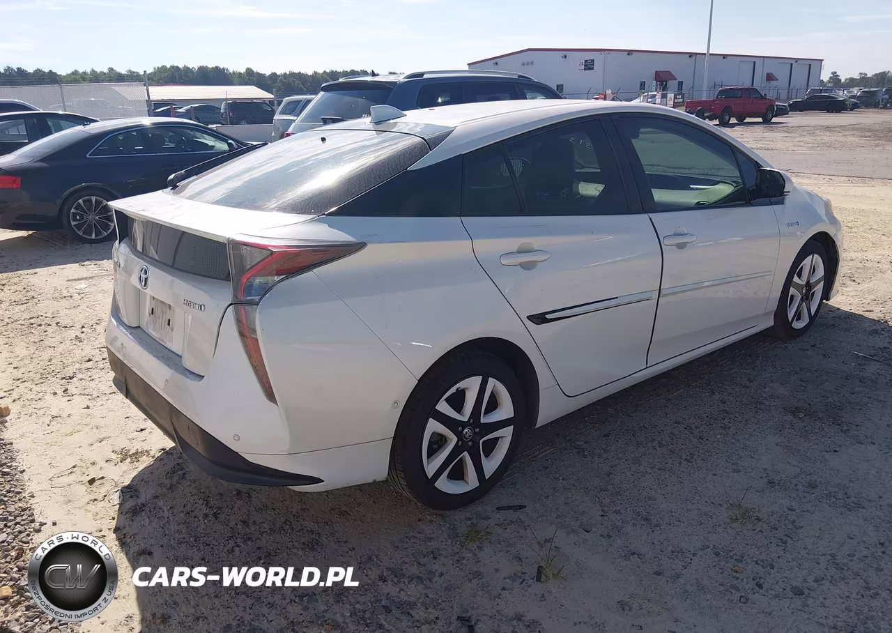 2016 Toyota Prius Four Touring VIN:JTDKARFU1G3024112 - 4