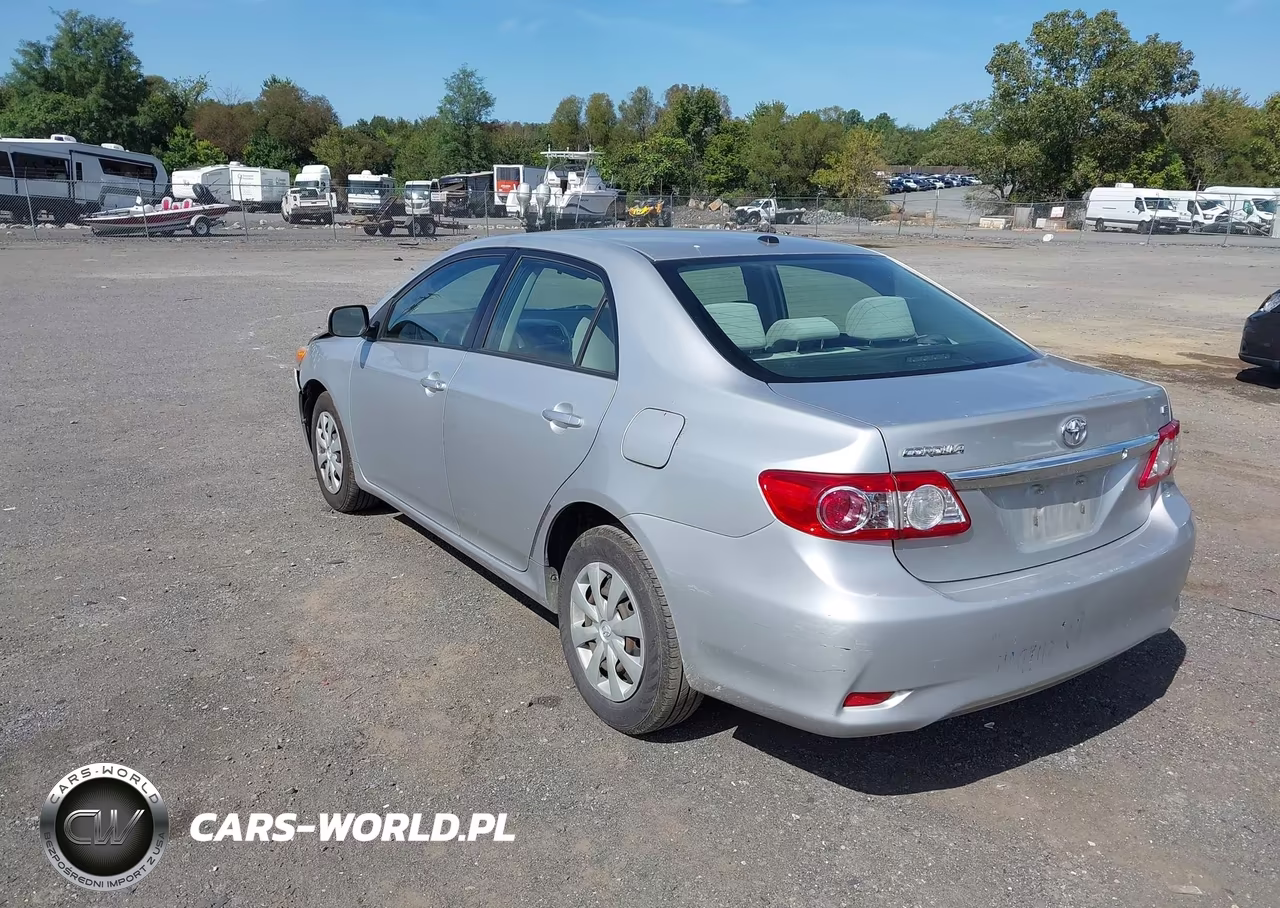 2011 Toyota Corolla Le VIN:JTDBU4EE2B9135245 - 3