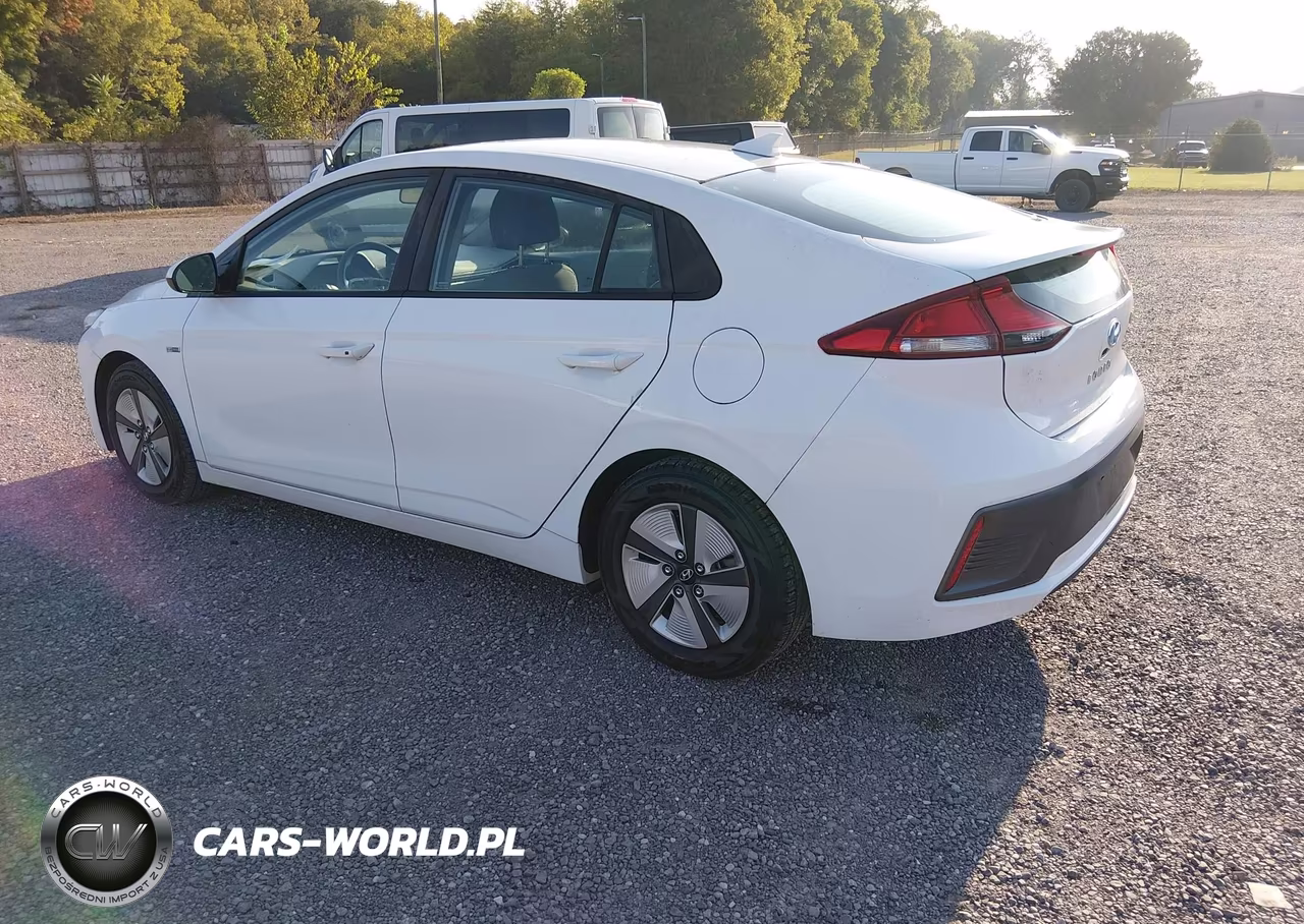 2020 Hyundai Ioniq Hybrid Blue VIN:KMHC65LC6LU221156 - 3