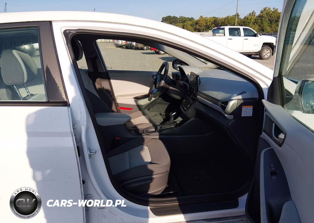 2020 Hyundai Ioniq Hybrid Blue VIN:KMHC65LC6LU221156 - 5