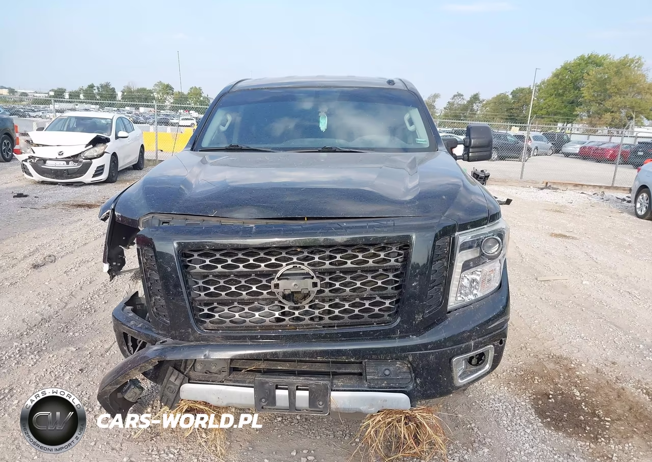 2018 Nissan Titan Xd Pro-4X Diesel VIN:1N6BA1F4XJN528832 - 12